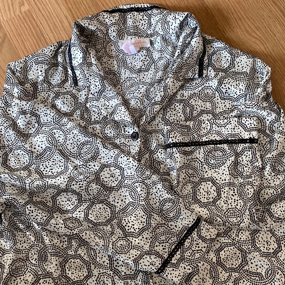 NWOT Oscar de la Renta pjs - Picture 4 of 7